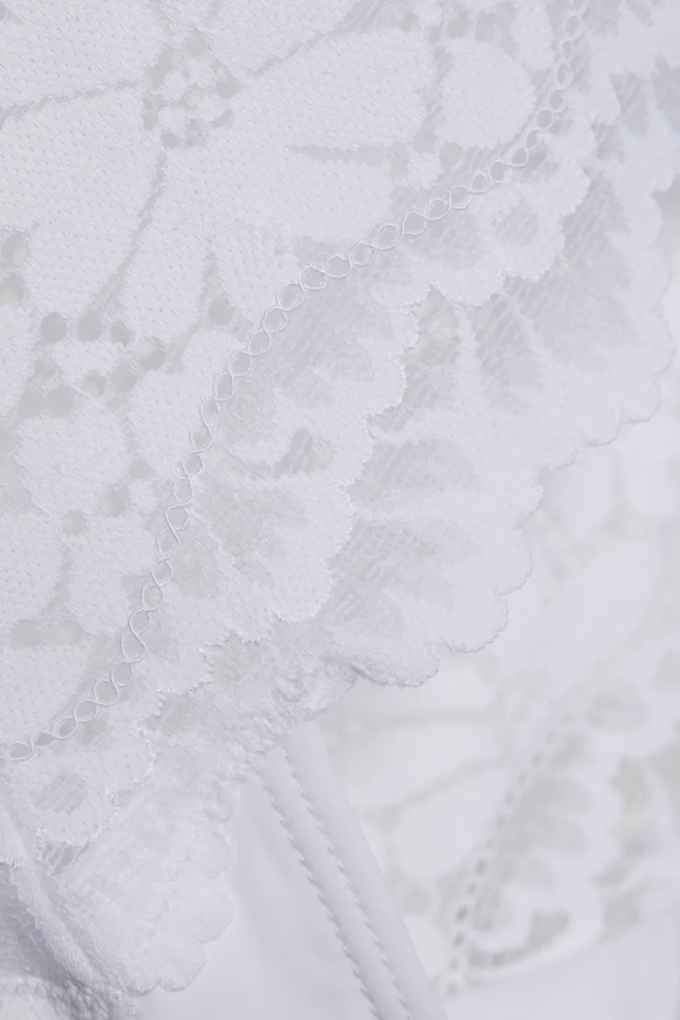 Brasil-Slip mit Spitze