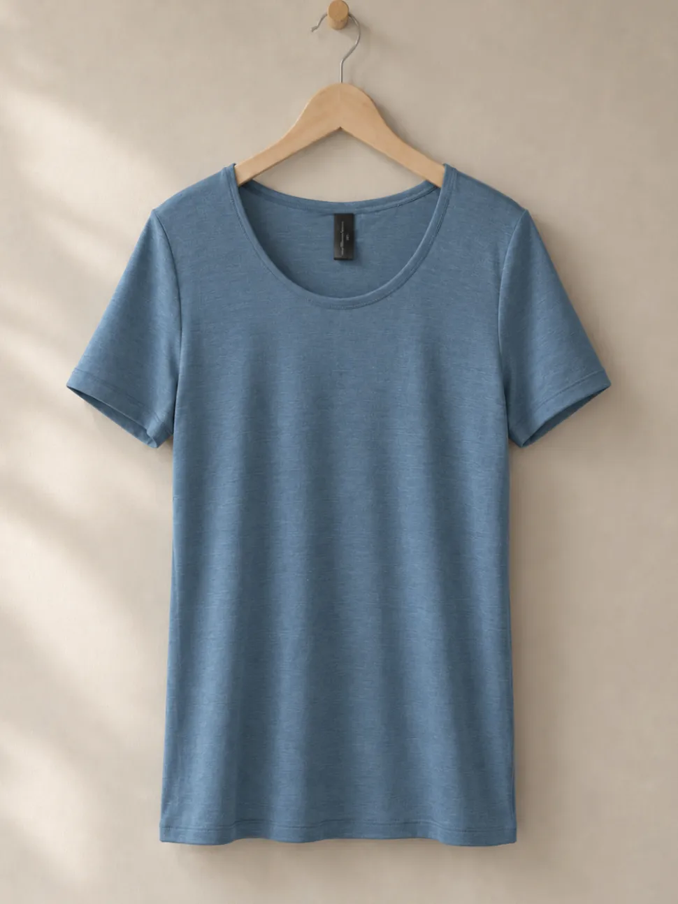 Kurzarmshirt aus Merinowolle & Seide