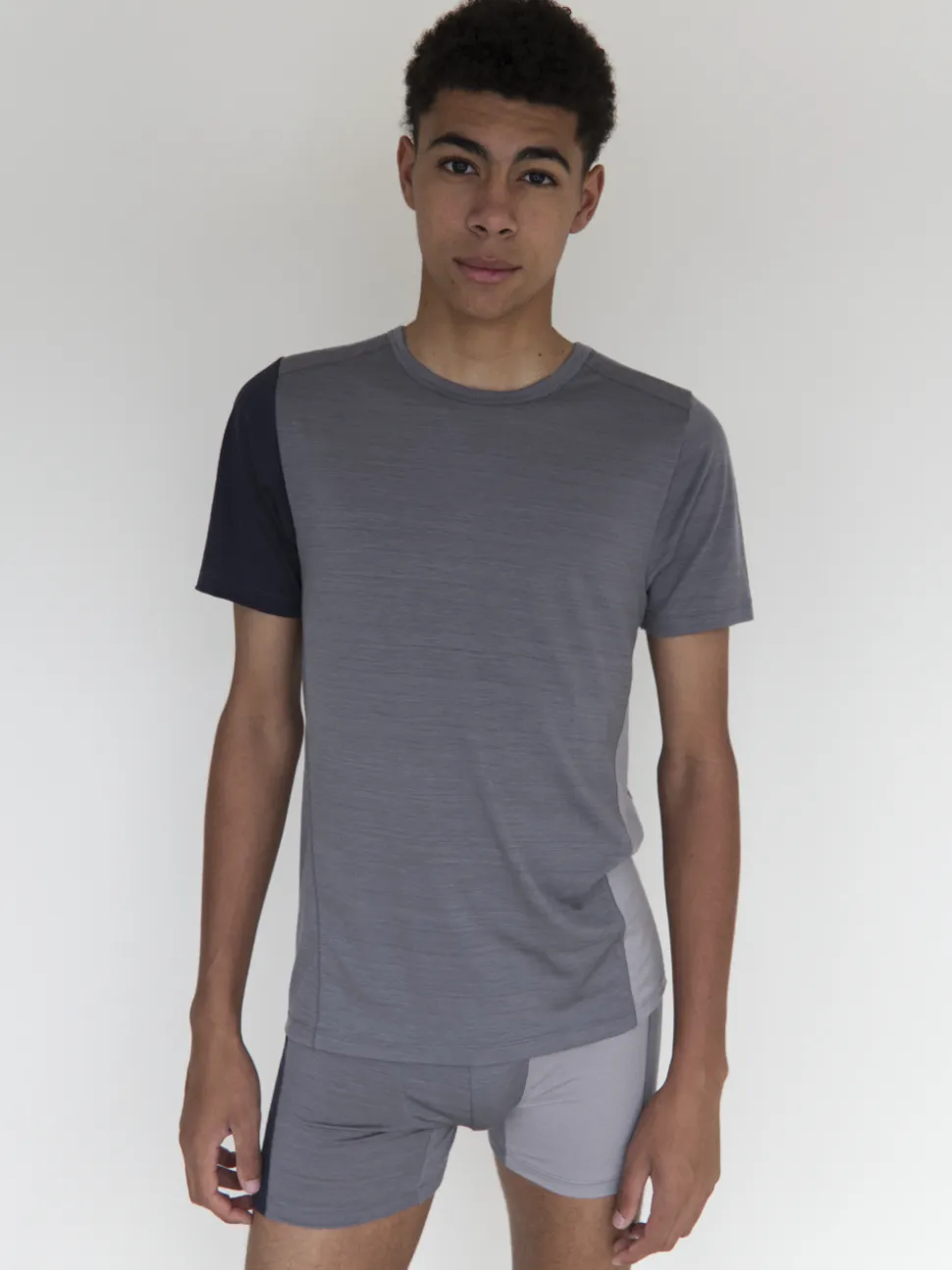 Kurzarm-Shirt aus Merinowolle | 150 g/m² | Extrem leicht auf der Haut | Atmungsaktiv