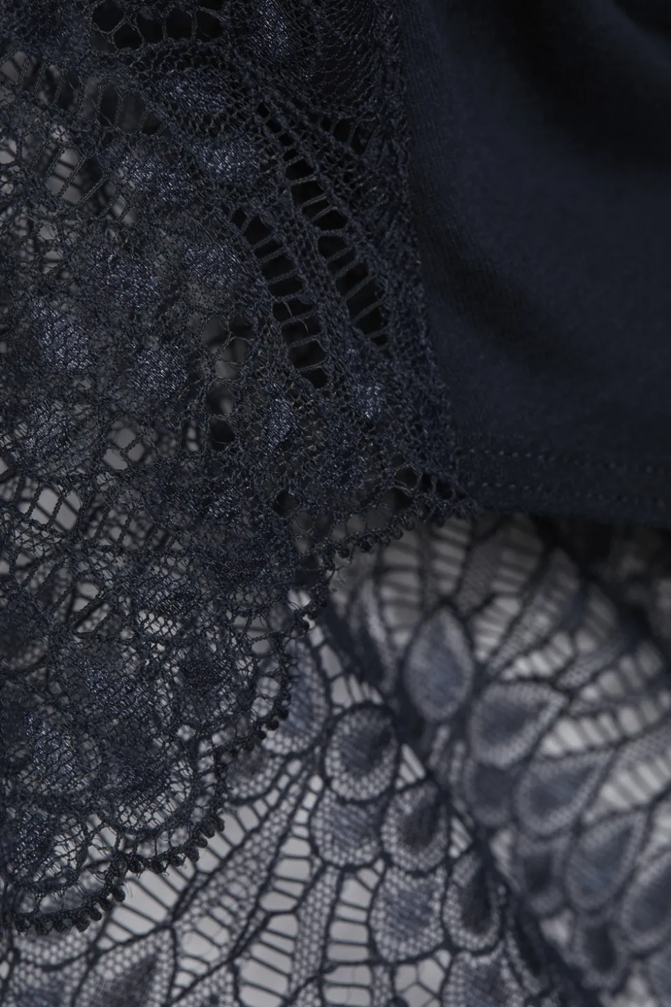 Maxi-Slip mit Spitze